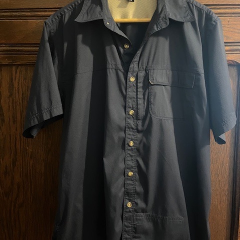 Avia Short Sleeve Mens Travel Shirt